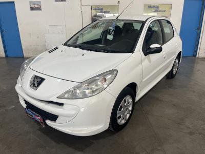 Peugeot 207 Compact 2015 Nuevo