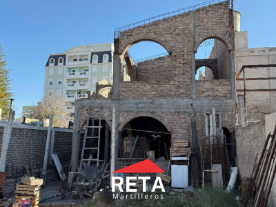 Casas Venta San Juan Venta. Oportunidad De Inversión: Casa A Reciclar Con Obra A Terminar En Capital.