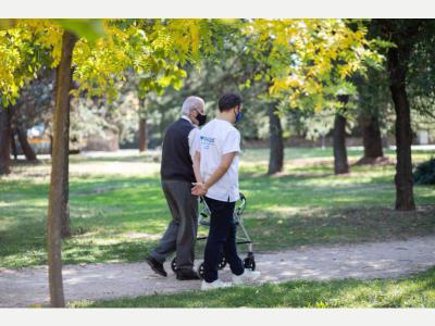  Servicios Varios Varios ACOMPAANTE DE ENFERMOS Y ADULTOS MAYORES.