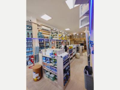 Carpinteros AMOBLAMIENTOS Y EQUIPAMIENTO COMERCIAL A MEDIDA 