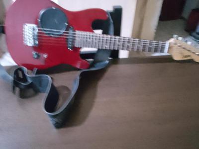 Informatica VENDO GUITARRA ELECTRICA 