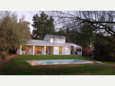 Casas Quinta  San Juan DUEO VENDE Casa en Club Costa del Lago