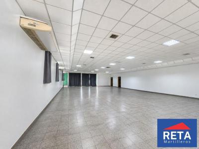 Salones y Oficinas Venta San Juan Importante Propiedad En Santa Luc�a
